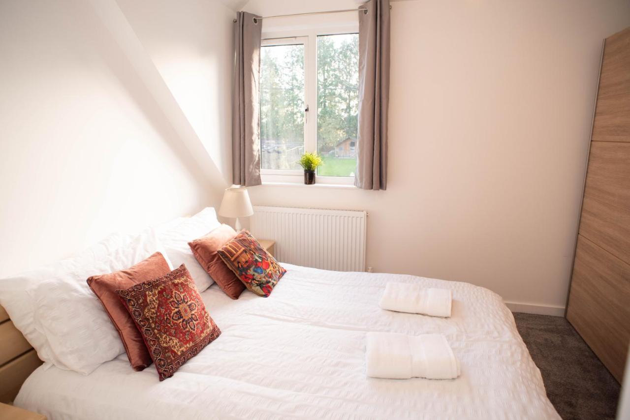 Walnut Flats-F4, 2-Bedroom With Ensuite - Parking, Netflix, Wifi - Close To Oxford, Bicester & Blenheim Palace Kidlington Dış mekan fotoğraf