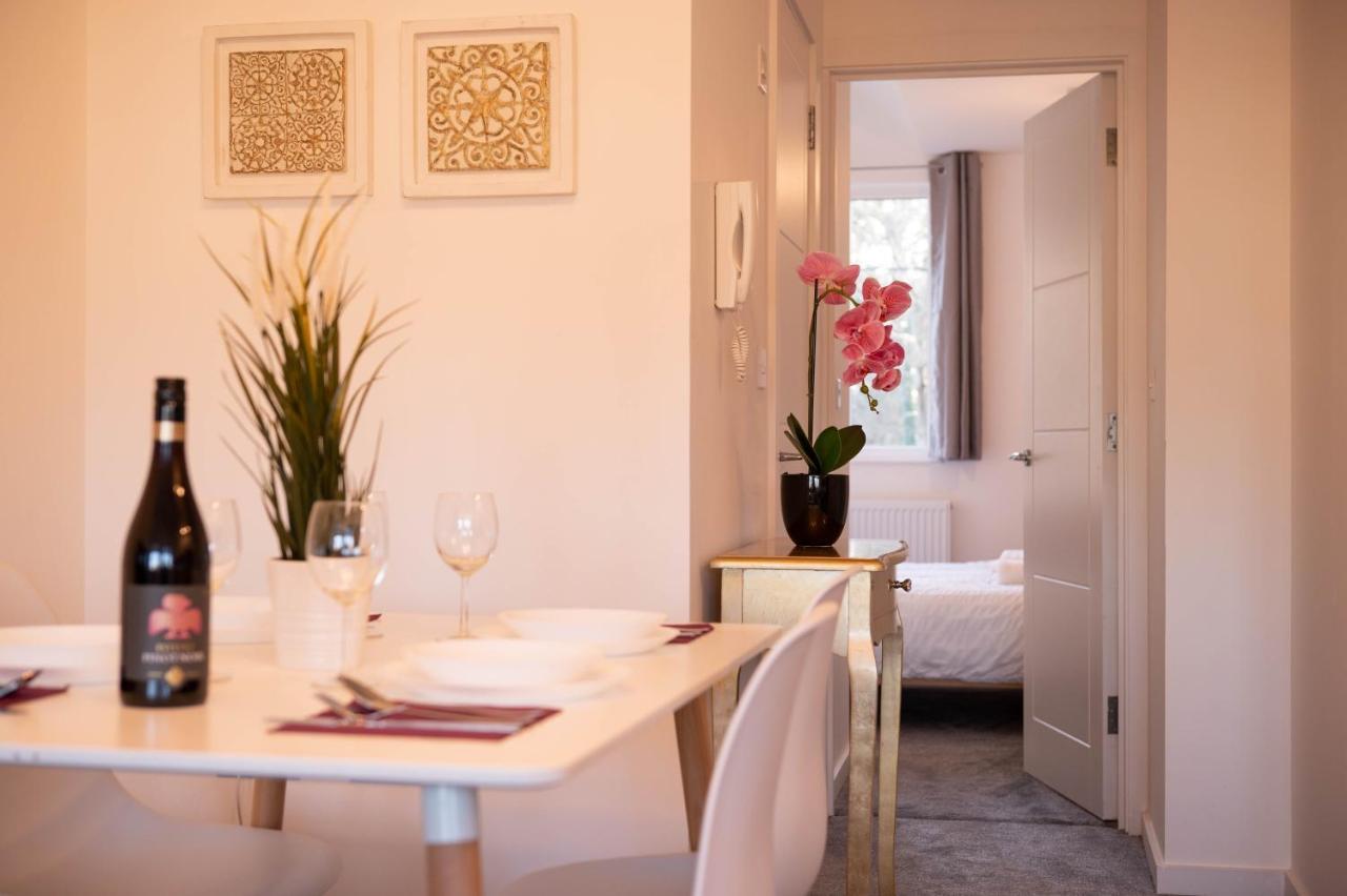 Walnut Flats-F4, 2-Bedroom With Ensuite - Parking, Netflix, Wifi - Close To Oxford, Bicester & Blenheim Palace Kidlington Dış mekan fotoğraf