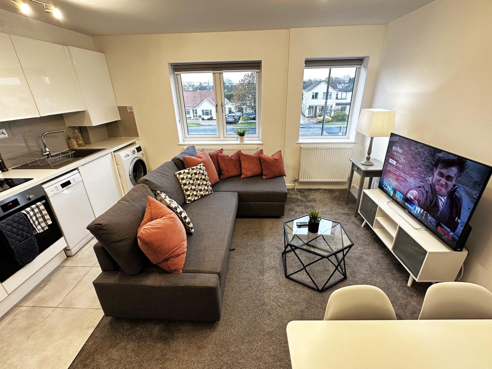 Walnut Flats-F4, 2-Bedroom With Ensuite - Parking, Netflix, Wifi - Close To Oxford, Bicester & Blenheim Palace Kidlington Dış mekan fotoğraf